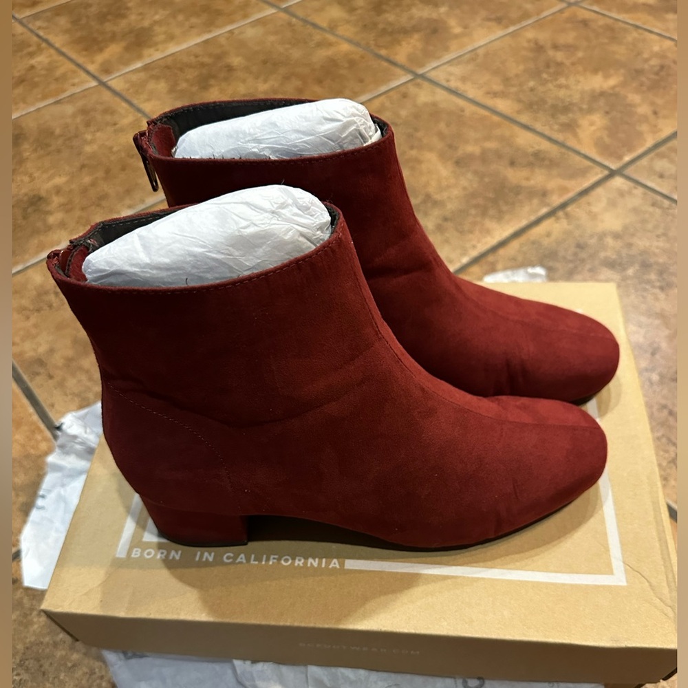 BC Born In California Red Ankle Boots Womens 8.0